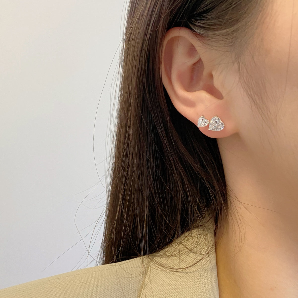 [Clara Jewels]Double Heart-Shape Classic Princess Style Earrings
