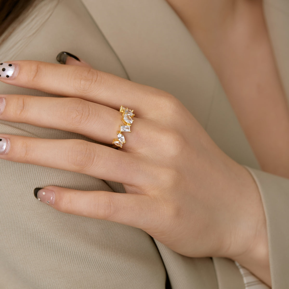 [Clara Jewels]Delicate Multi Cut Ring