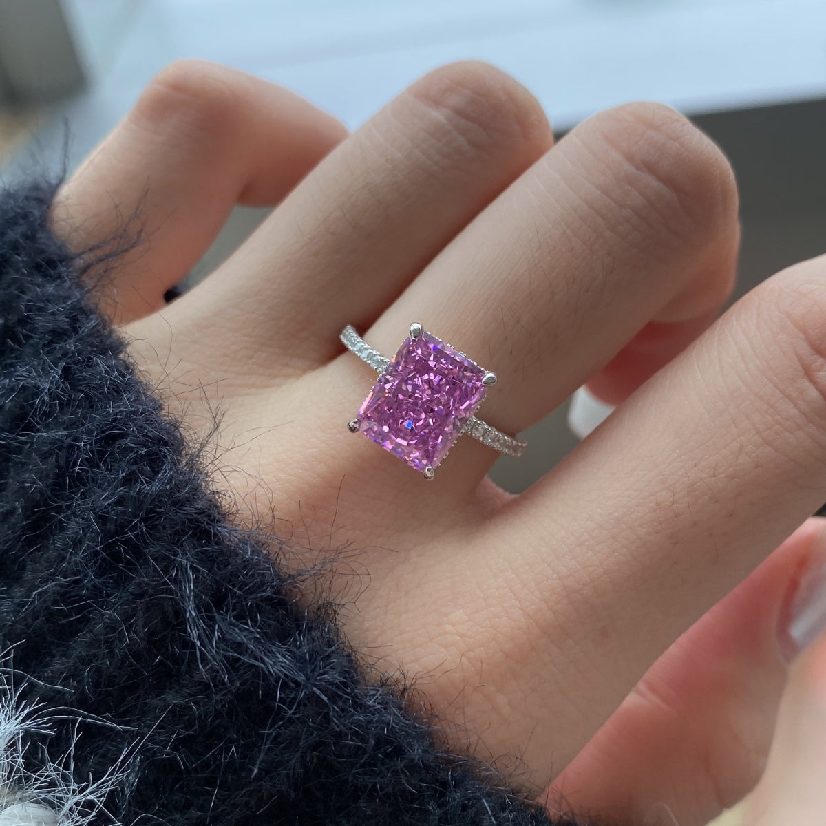 [Clara Jewels]4.0 Carat Luxurious Engagement Ring