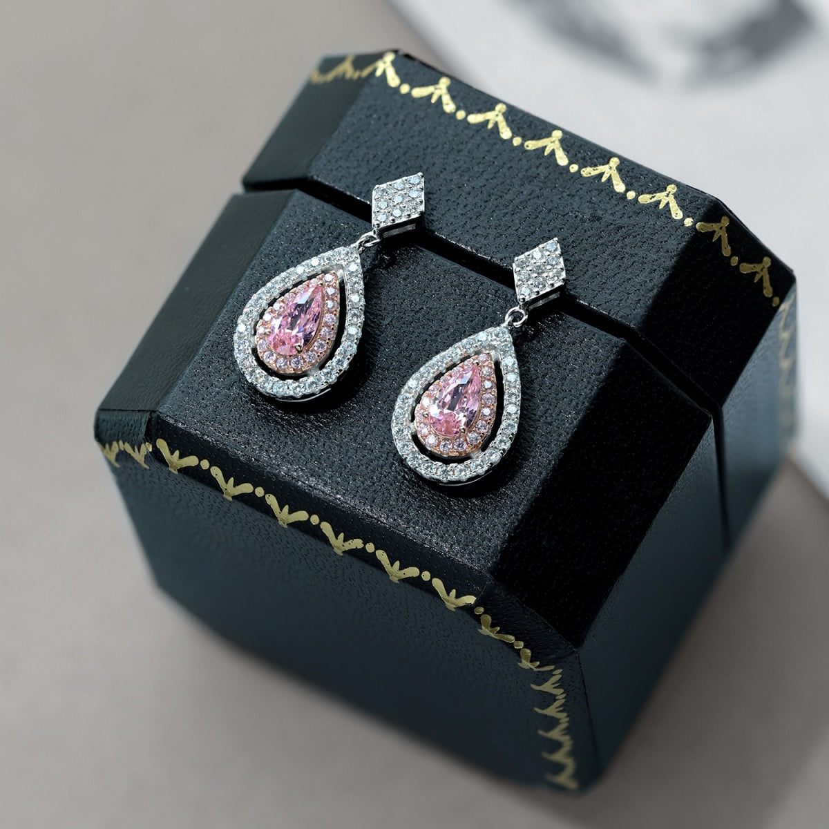 [Clara Jewels]Ornate Delicate Water Drop Shape Banquet Earrings