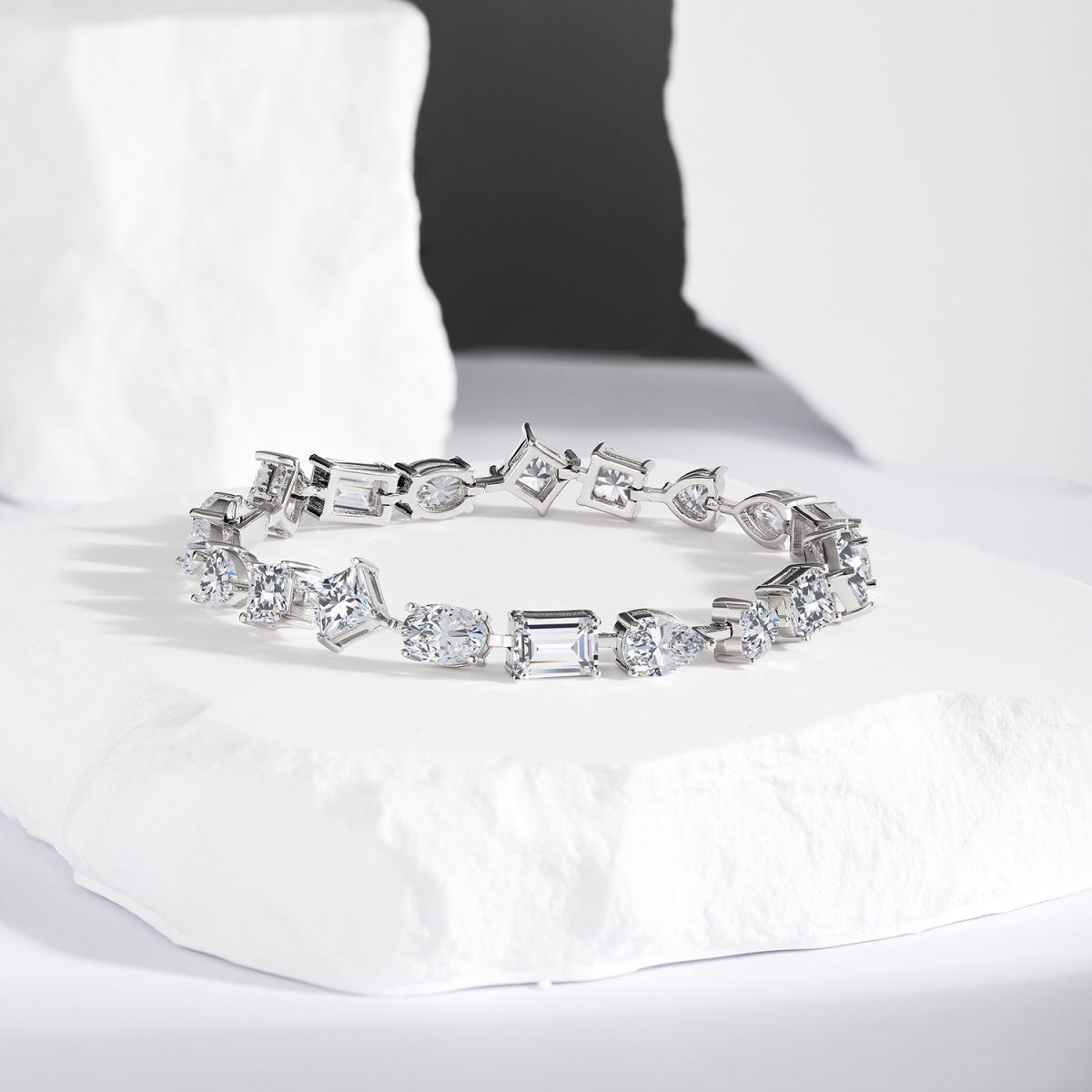 [Clara Jewels]Unique Exquisite Multi Cut Daily Bracelet