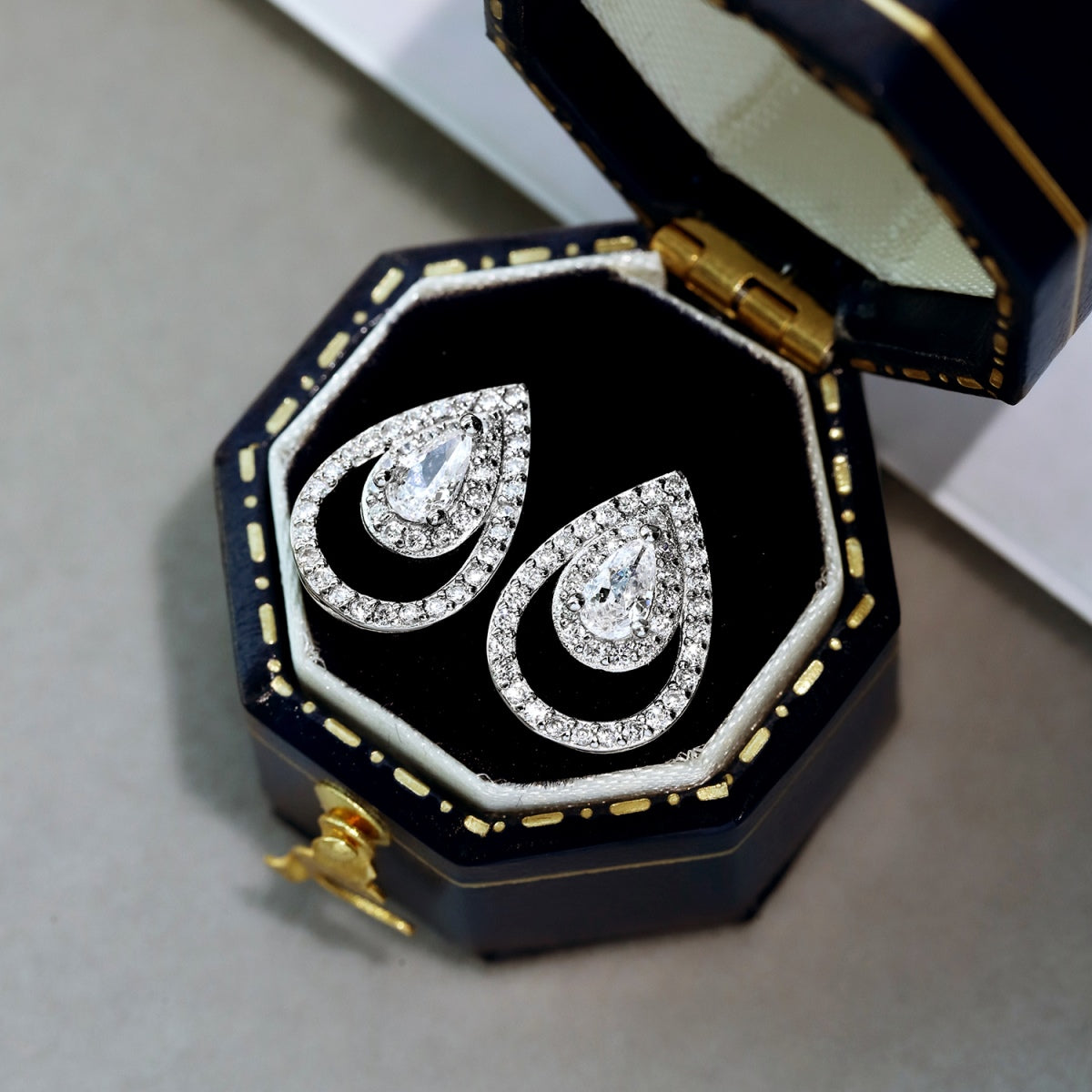 [Clara Jewels]Sparkling Delicate Water Drop Shape Daily Earrings