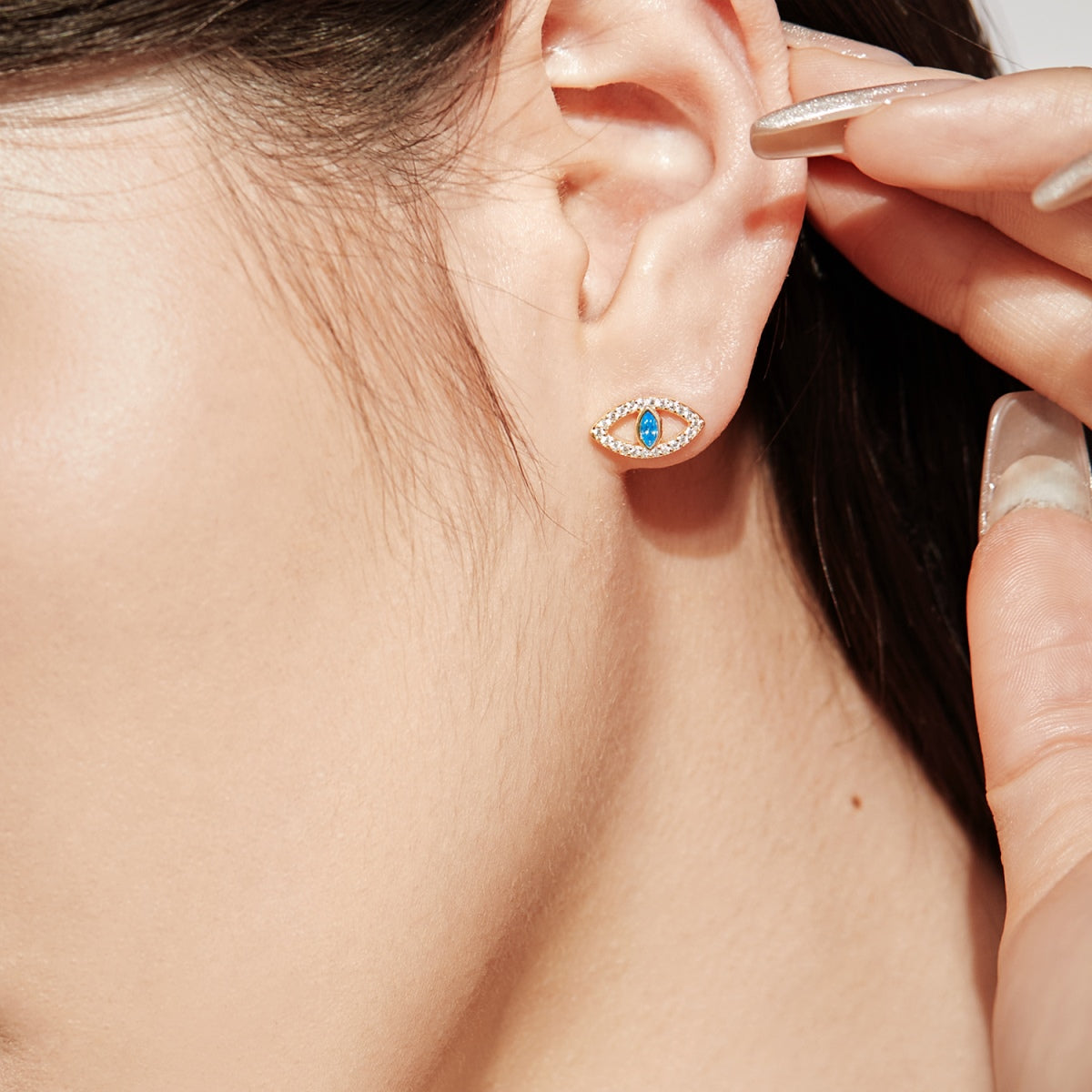 [Clara Jewels]Blue Devil Eyes Hollow Stud Earrings