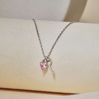 [Clara Jewels]Unique Heart Shape Key Pendent Necklace