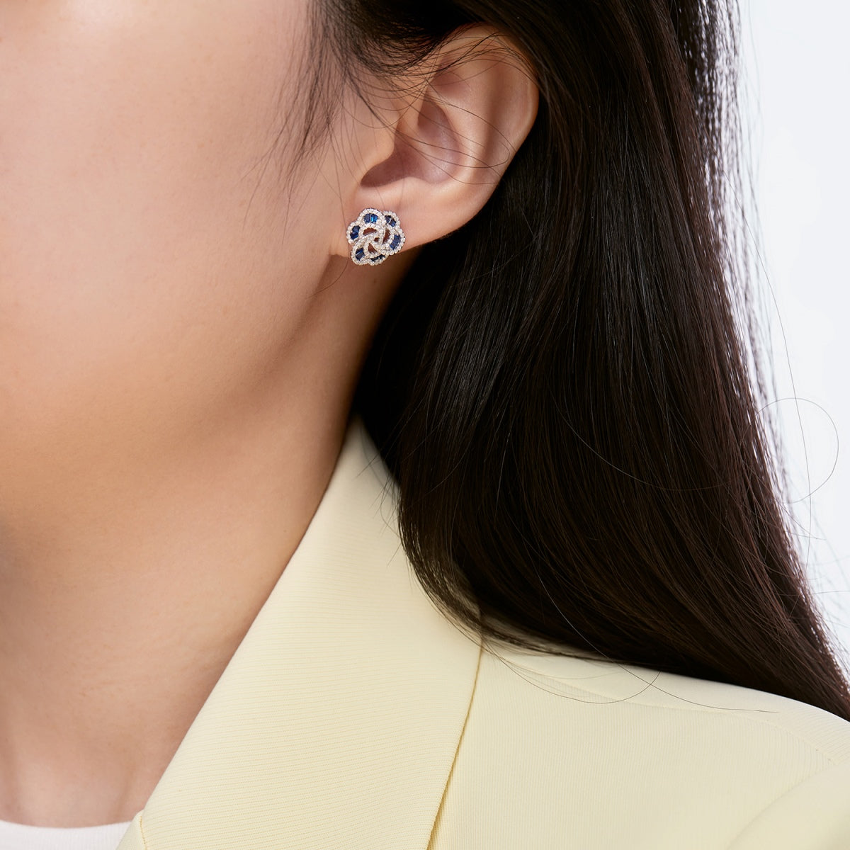 [Clara Jewels]Exquisite Flower Shape Daily Earrings