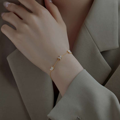 [Clara Jewels]Radiant Butterfly Shape Necklace