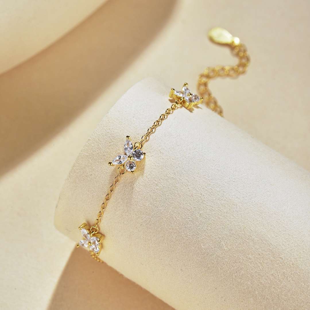 [Clara Jewels]Radiant Butterfly Shape Necklace