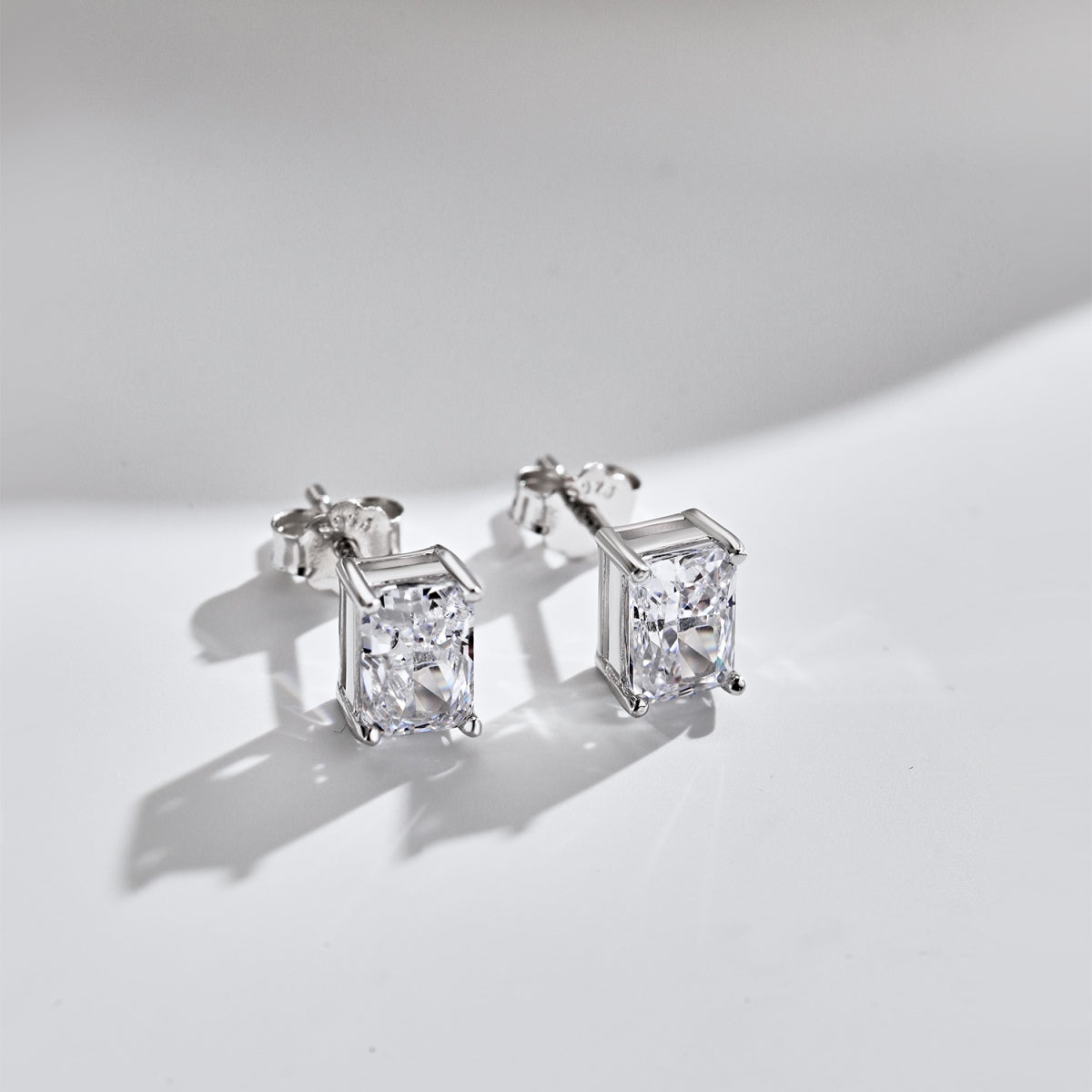 [Clara Jewels]Radiant Luxurious Princess Cut Daily Earrings