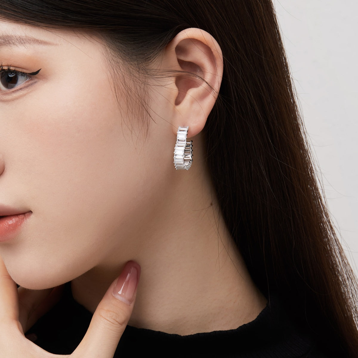 [Clara Jewels]Radiant Heart Cutout Earrings