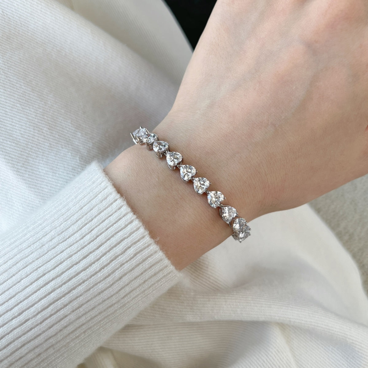 [Clara Jewels]0.75 Carat Elegant Romantic Heart Shape Lover Bracelet