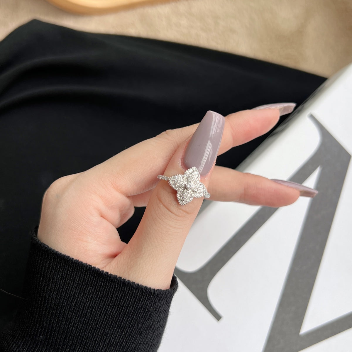 [Clara Jewels]Luxurious Colorful Flower Shape Banquet Ring
