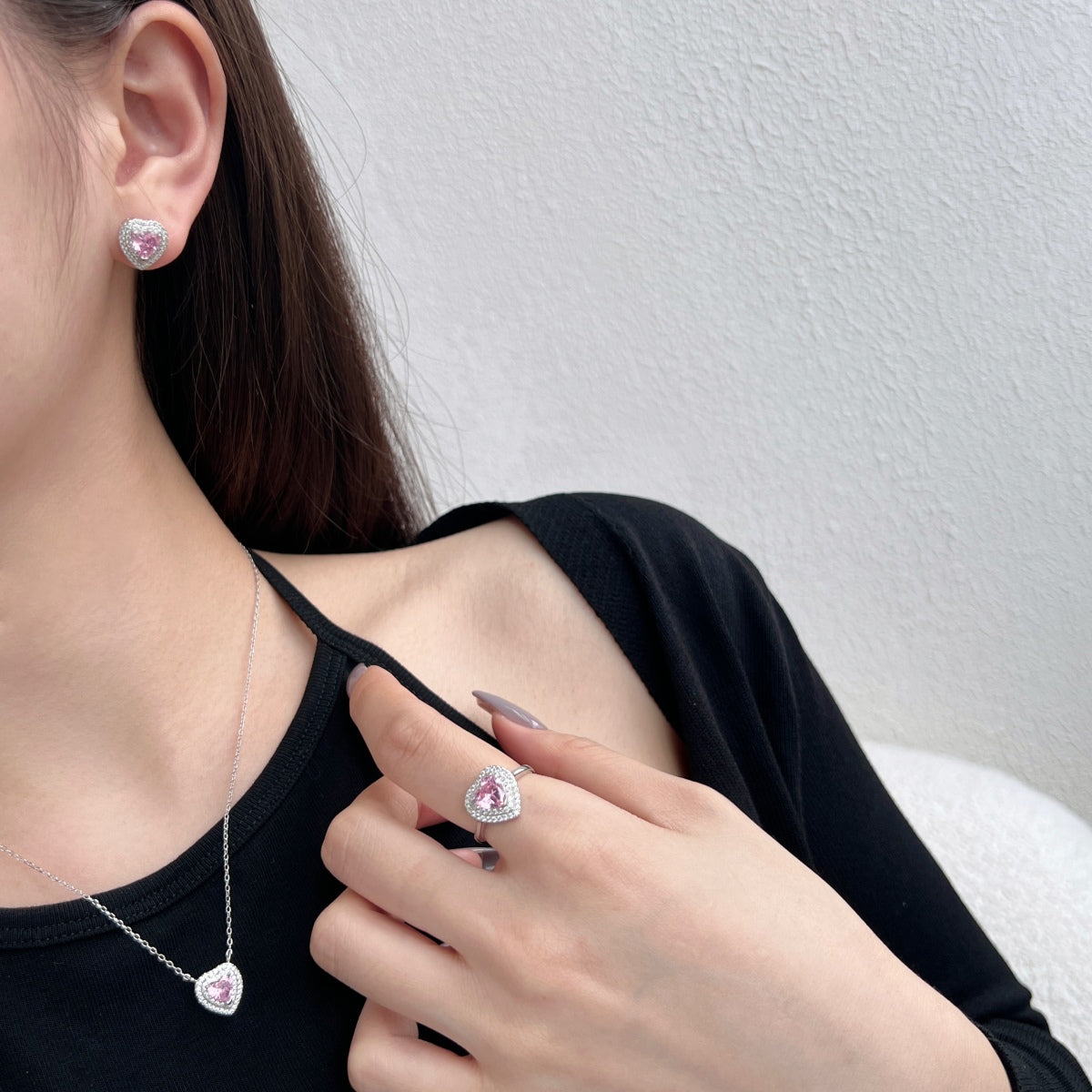 [Clara Jewels]Dazzling Heart Shape Lover Earrings