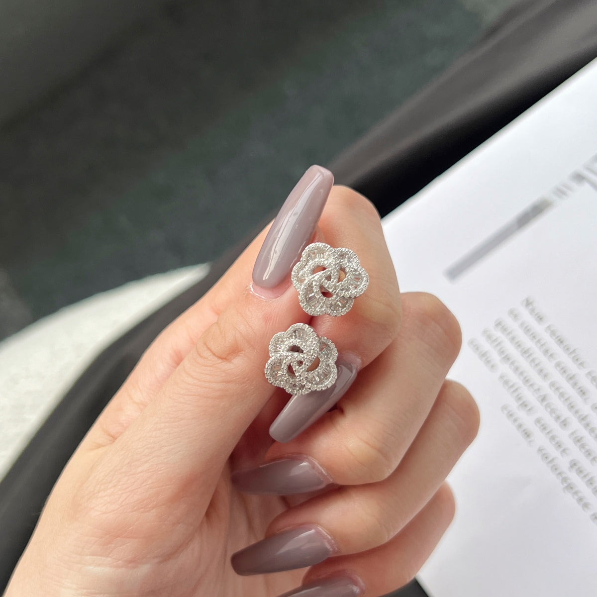 [Clara Jewels]Exquisite Flower Shape Daily Earrings