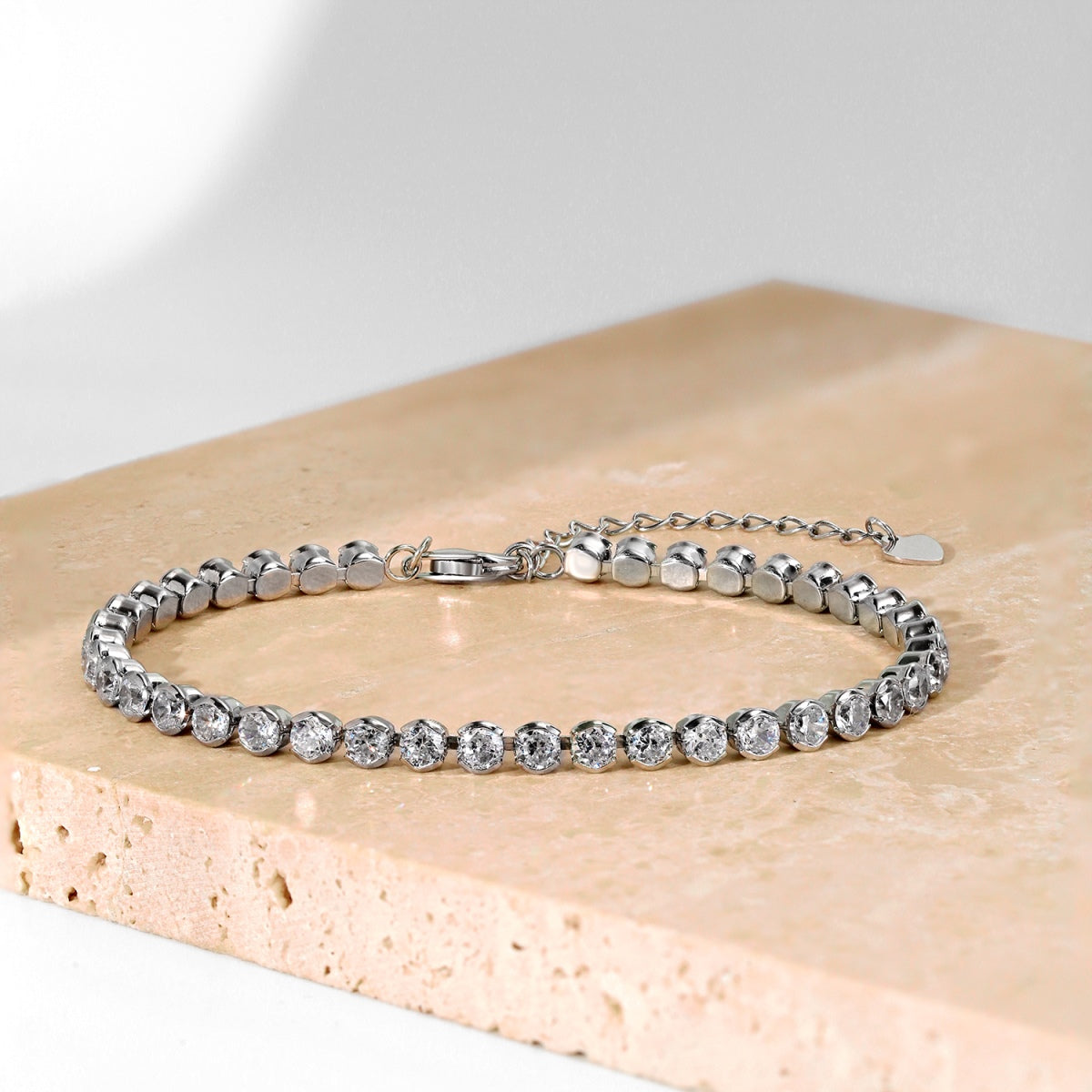 [Clara Jewels]Dazzling Sparkling Round Cut Daily Bracelet