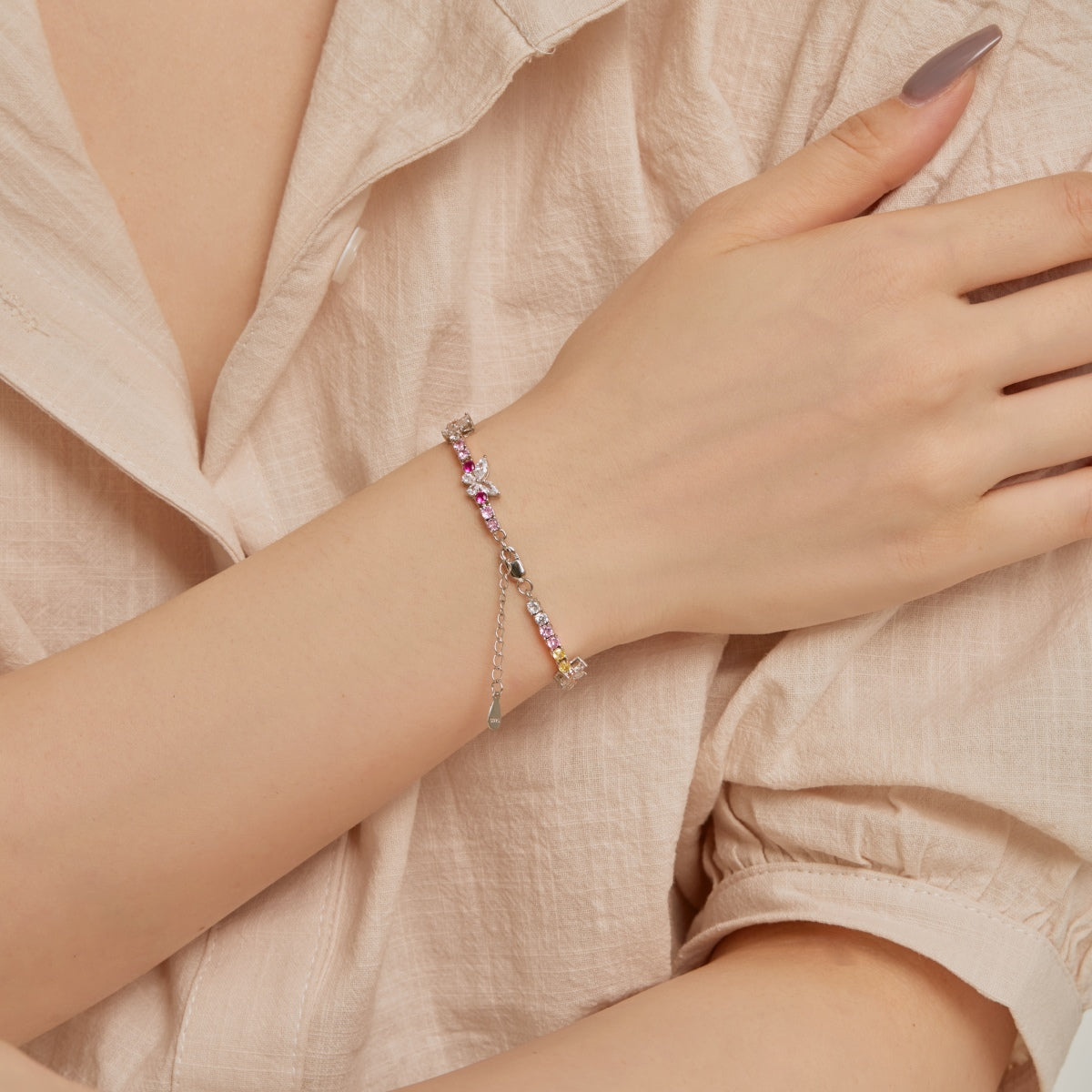 [Clara Jewels]Ornate Colorful Butterfly Shape Round Cut Daily Bracelet