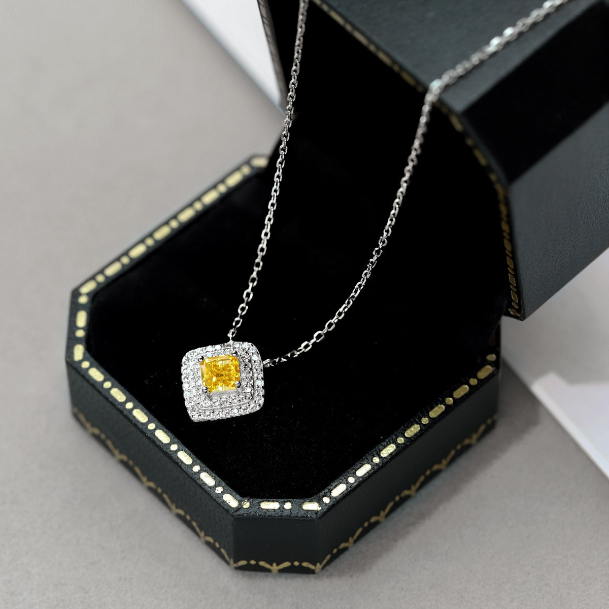 [Clara Jewels]Sparkling Asscher Cut Necklace