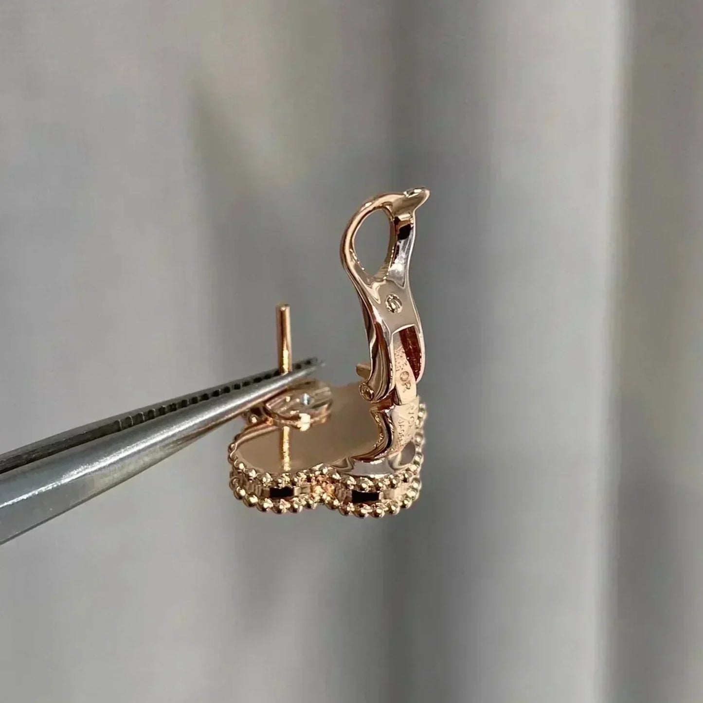 [Clara Jewels]CLOVER MEDIUM 1 MOTIFS  PINK MOP DIAMOND EARRINGS