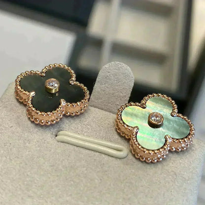 [Clara Jewels]CLOVER MEDIUM 1 MOTIFS GRAY MOP  DIAMOND EARRINGS