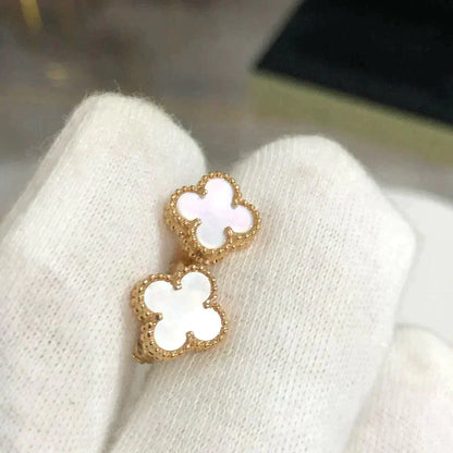 [Clara Jewels]CLOVER MINI 9.5MM WHITE MOP EARRINGS