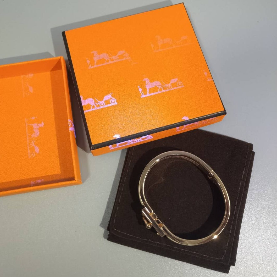 [Clara Jewels]H GREY BRACELET
