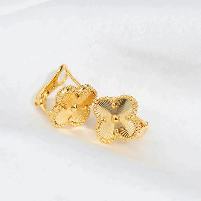 [Clara Jewels]CLOVER MEDIUM 1 MOTIFS LASER EARRINGS