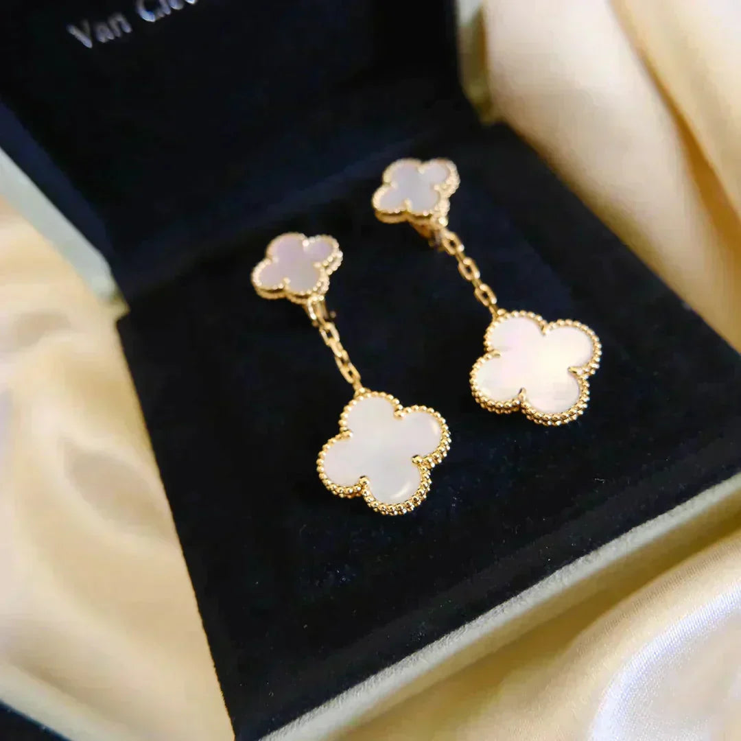 [Clara Jewels]CLOVER 2 MOTIF WHITE MOP EARRINGS