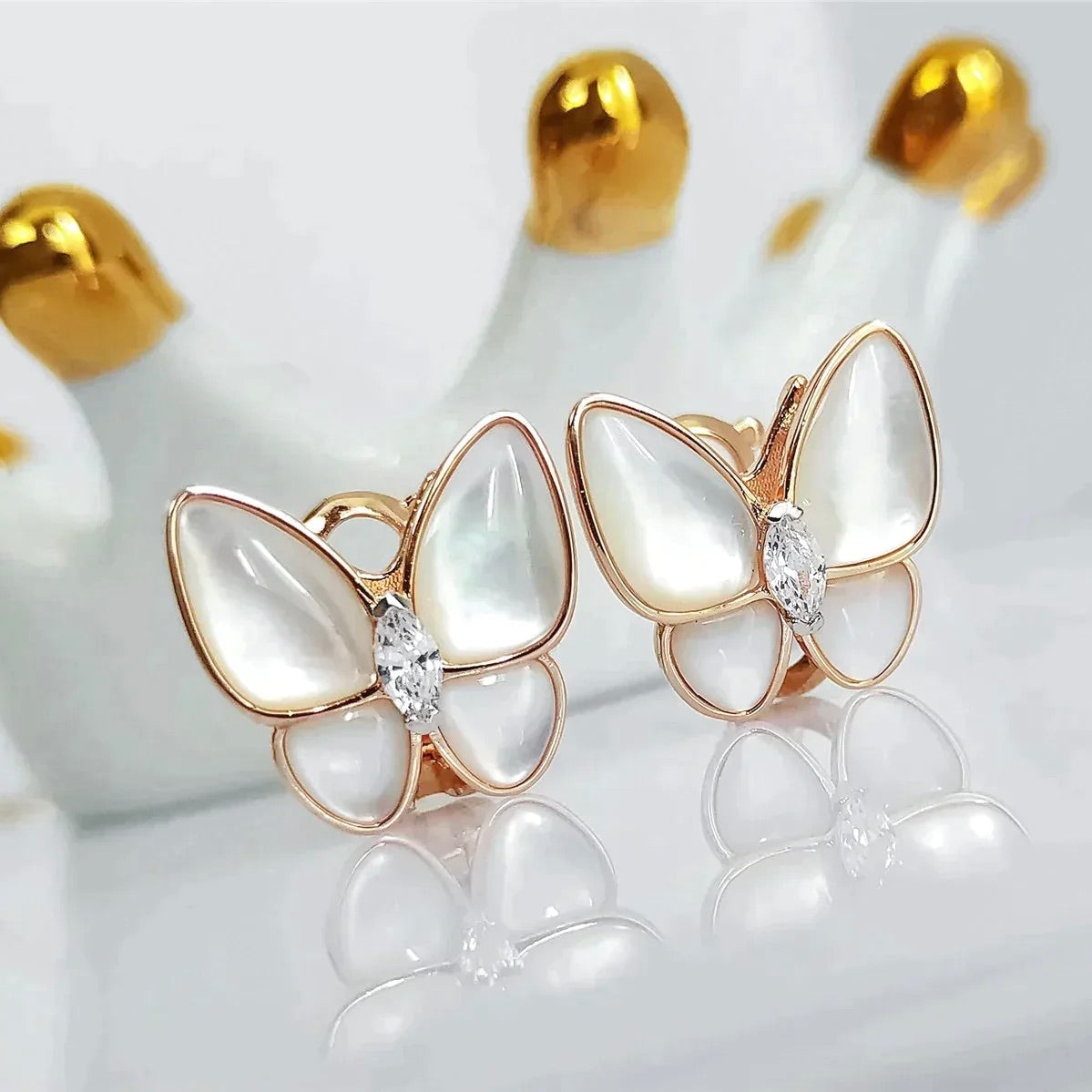 [Clara Jewels]BUTTERFLY MOP DIAMOND EARRINGS