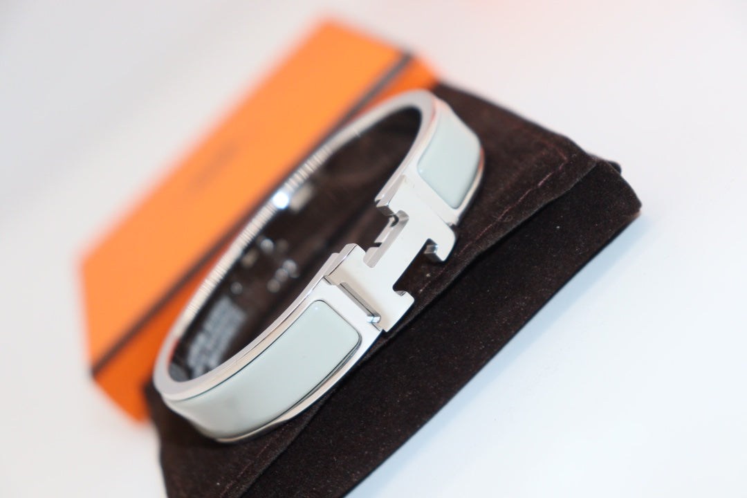[Clara Jewels]H LIGHT BLUE BRACELET