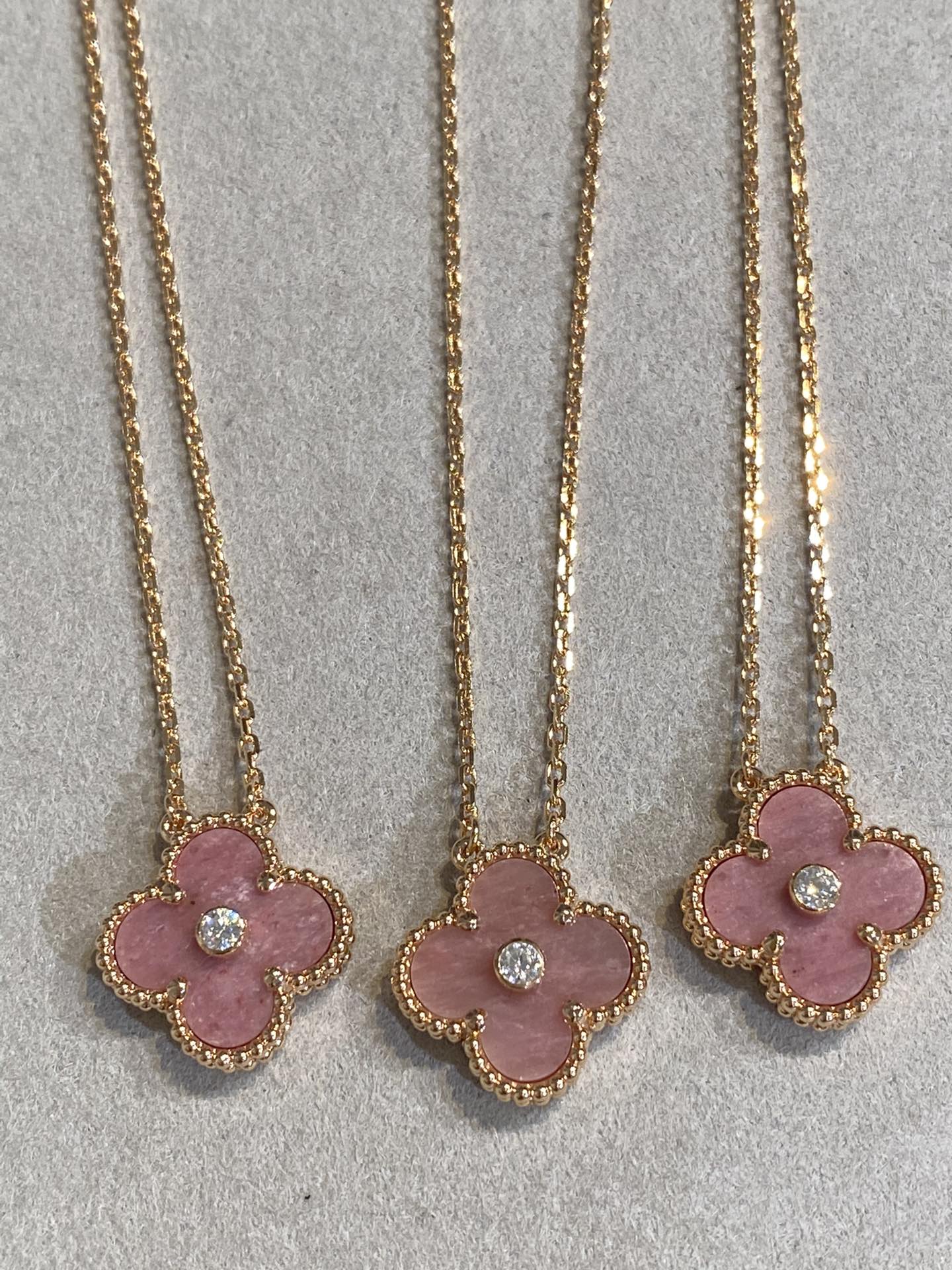 [Clara Jewels]CLOVER 15MM DIAMOND RHODONITE NECKLACE