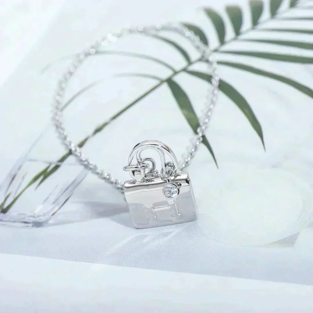 [Clara Jewels]AMULETTE PEDANT SILVER NECKLACE