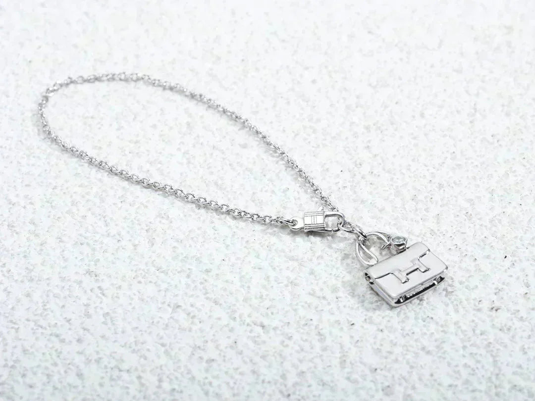 [Clara Jewels]AMULETTE PEDANT SILVER NECKLACE