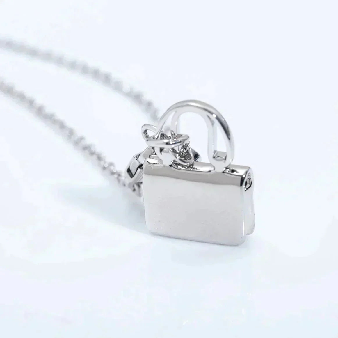 [Clara Jewels]AMULETTE PEDANT SILVER NECKLACE