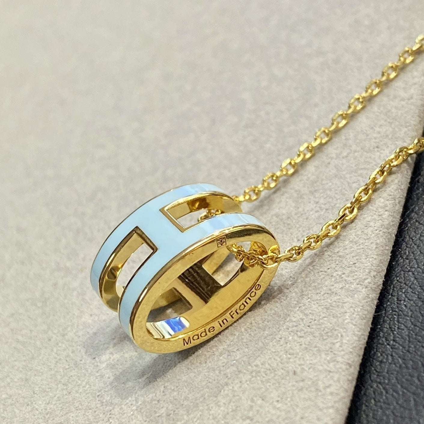 [Clara Jewels]POP H LIGHT BLUE NECKLACE