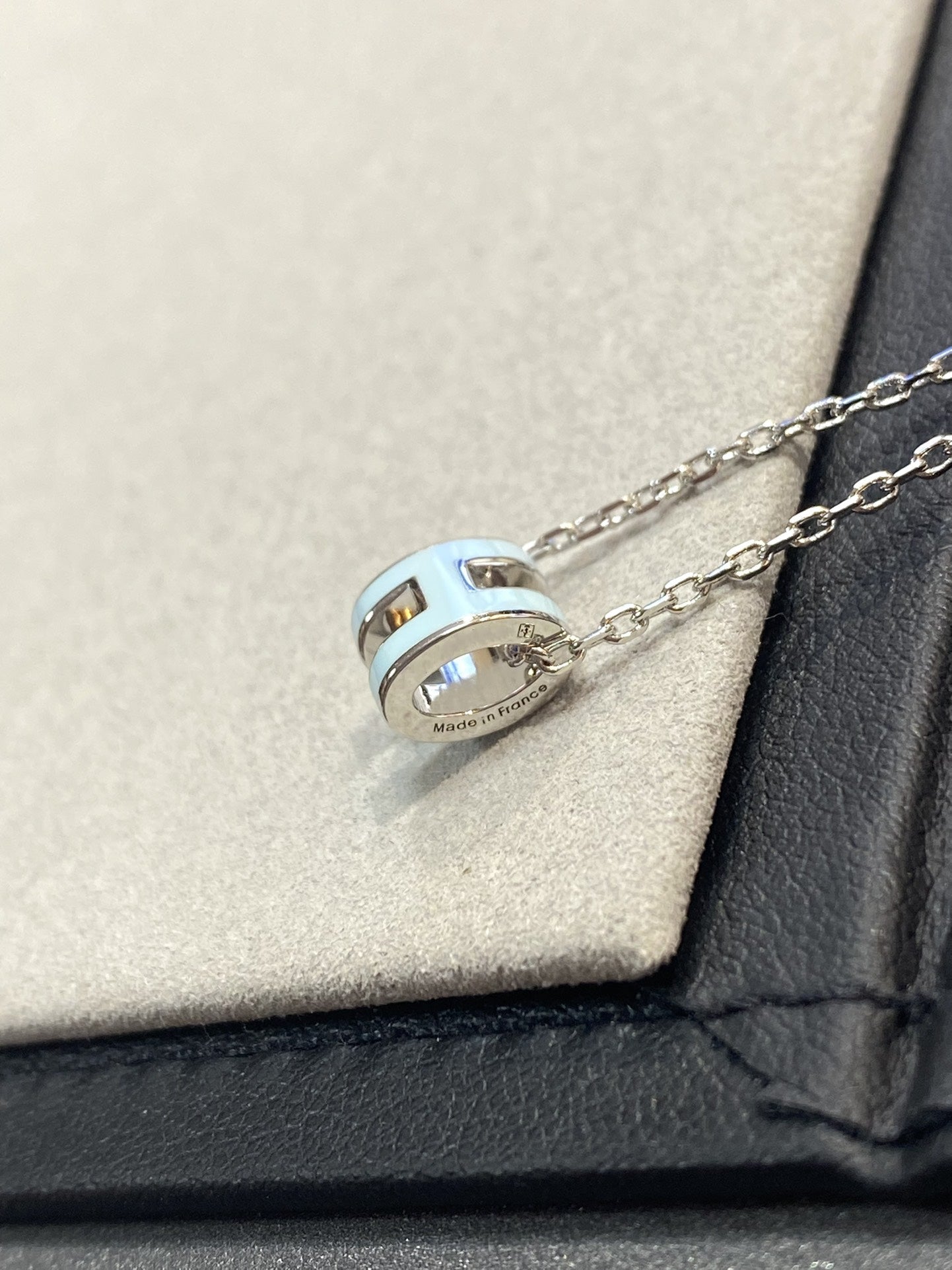 [Clara Jewels]POP H LIGHT BLUE NECKLACE