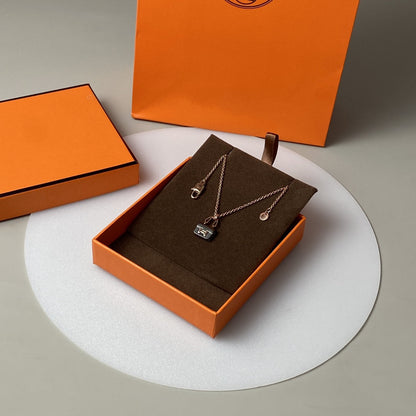 [Clara Jewels]CONSTANCE BLACK PEDANT PINK GOLD NECKLACE