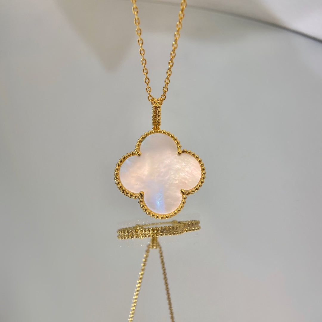 [Clara Jewels]CLOVER 25MM MOP LARGE PENDANT NECKLACE