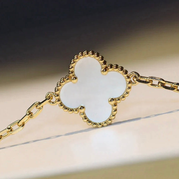 [Clara Jewels]CLOVER 20 MOTIFS WHITE MOP NECKLACE