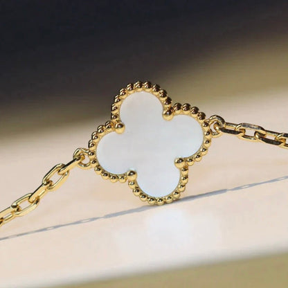 [Clara Jewels]CLOVER 20 MOTIFS WHITE MOP NECKLACE