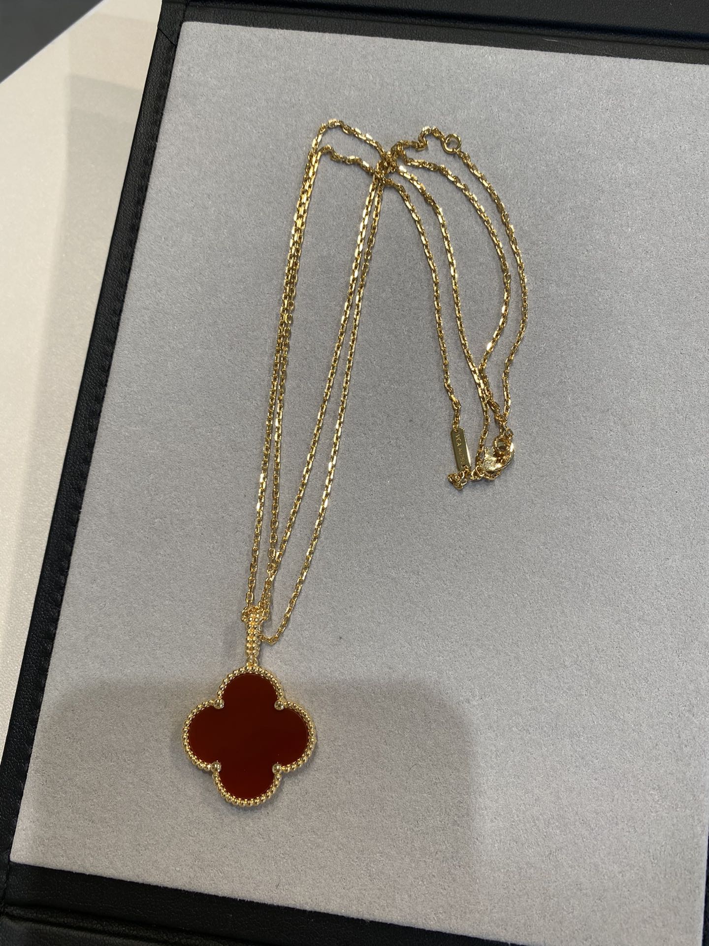 [Clara Jewels]CLOVER 25MM NECKLACE GOLD CARNELIAN