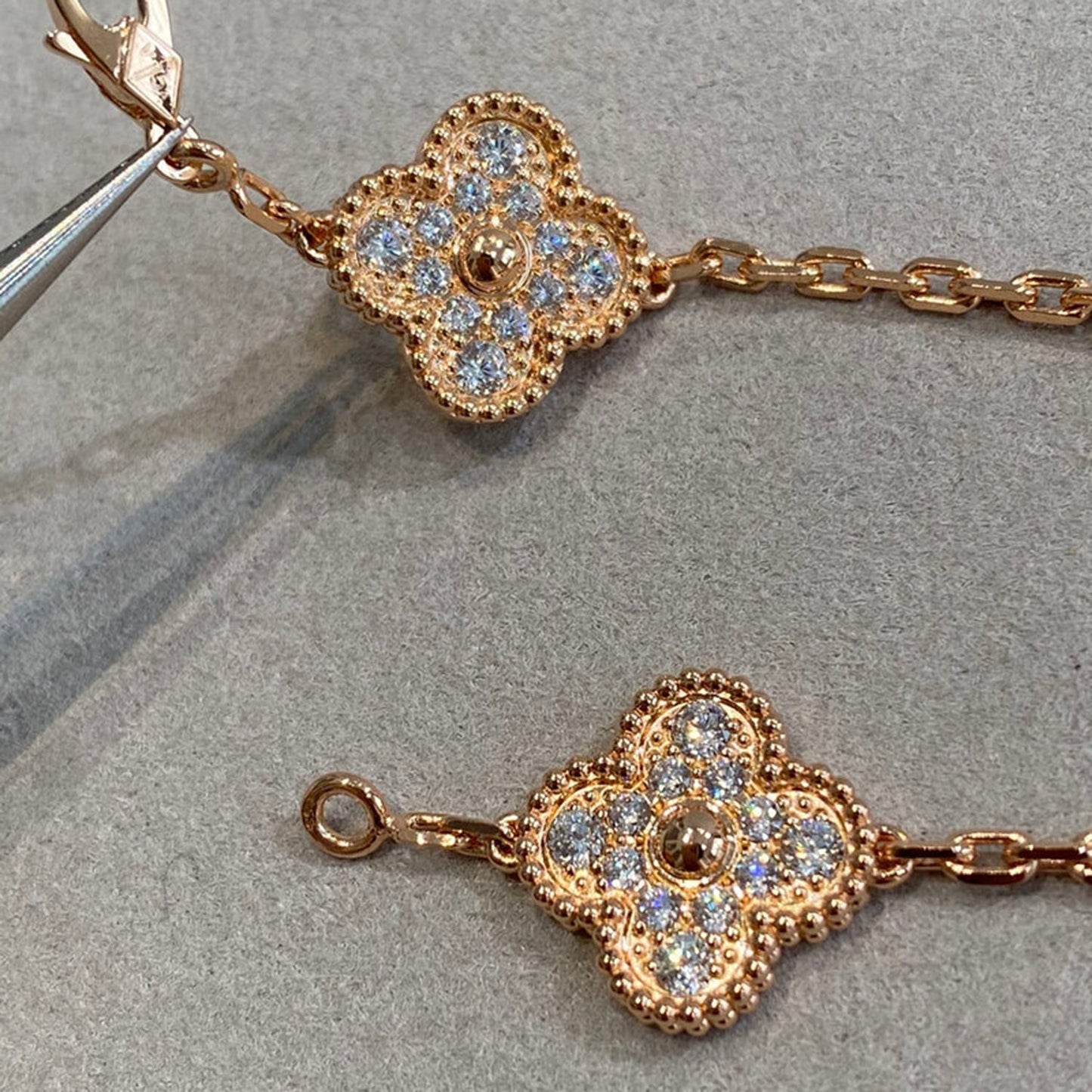 [Clara Jewels] CLOVER 5 MOTIF FULL DIAMOND BRACELET COLLECTION