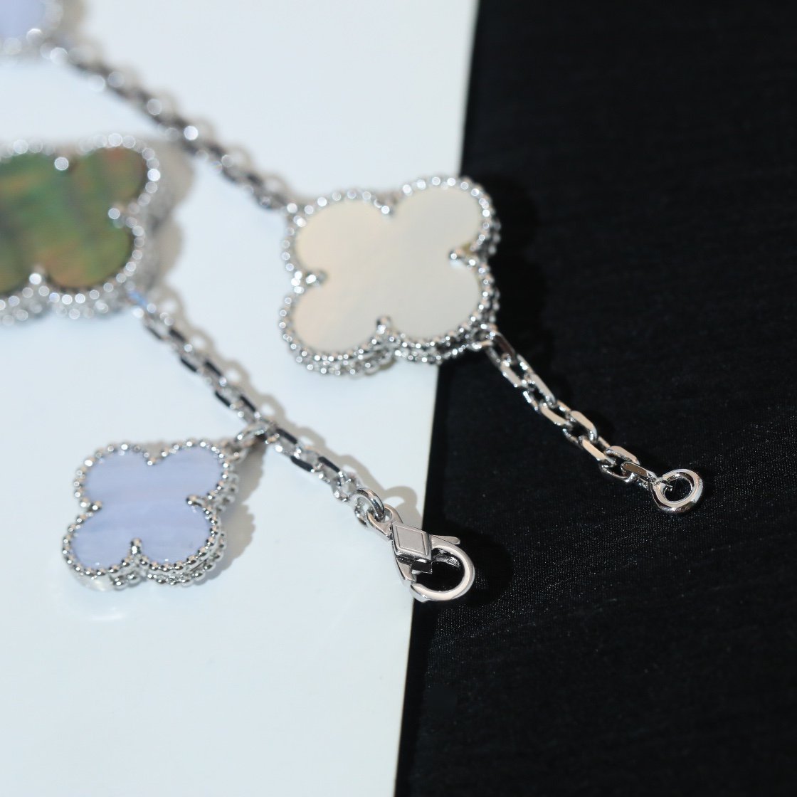 [Clara Jewels]CLOVER BRACELET 5 MOTIFS MOP CHALCEDONY SILVER