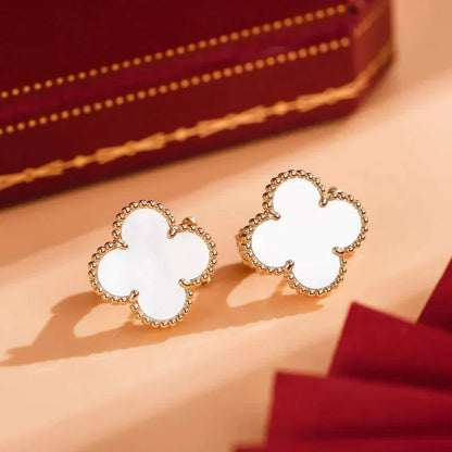 [Clara Jewels]CLOVER MEDIUM 1 MOTIFS  WHITE MOP STUD EARRINGS