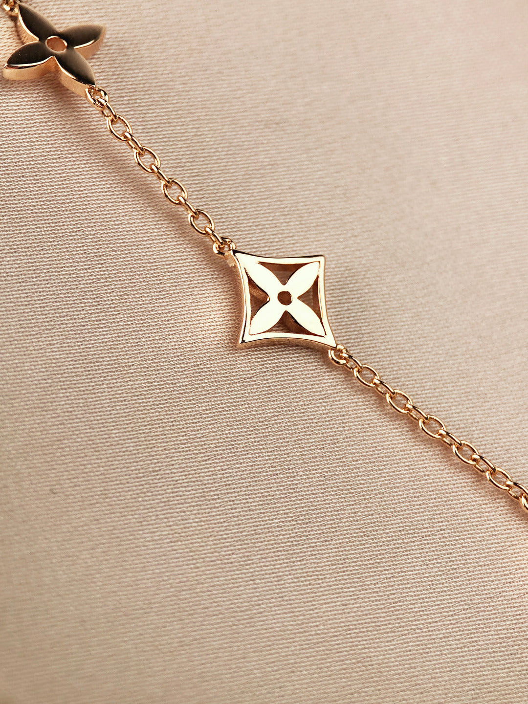 [Clara Jewels]STAR AND SUN 7 MOTIFS GOLD BRACELET