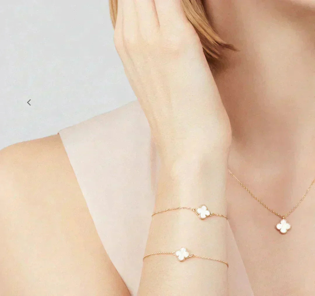 [Clara Jewels]CLOVER MINI 9.5MM WHITE MOTHER-OF-PEARL NECKLACE
