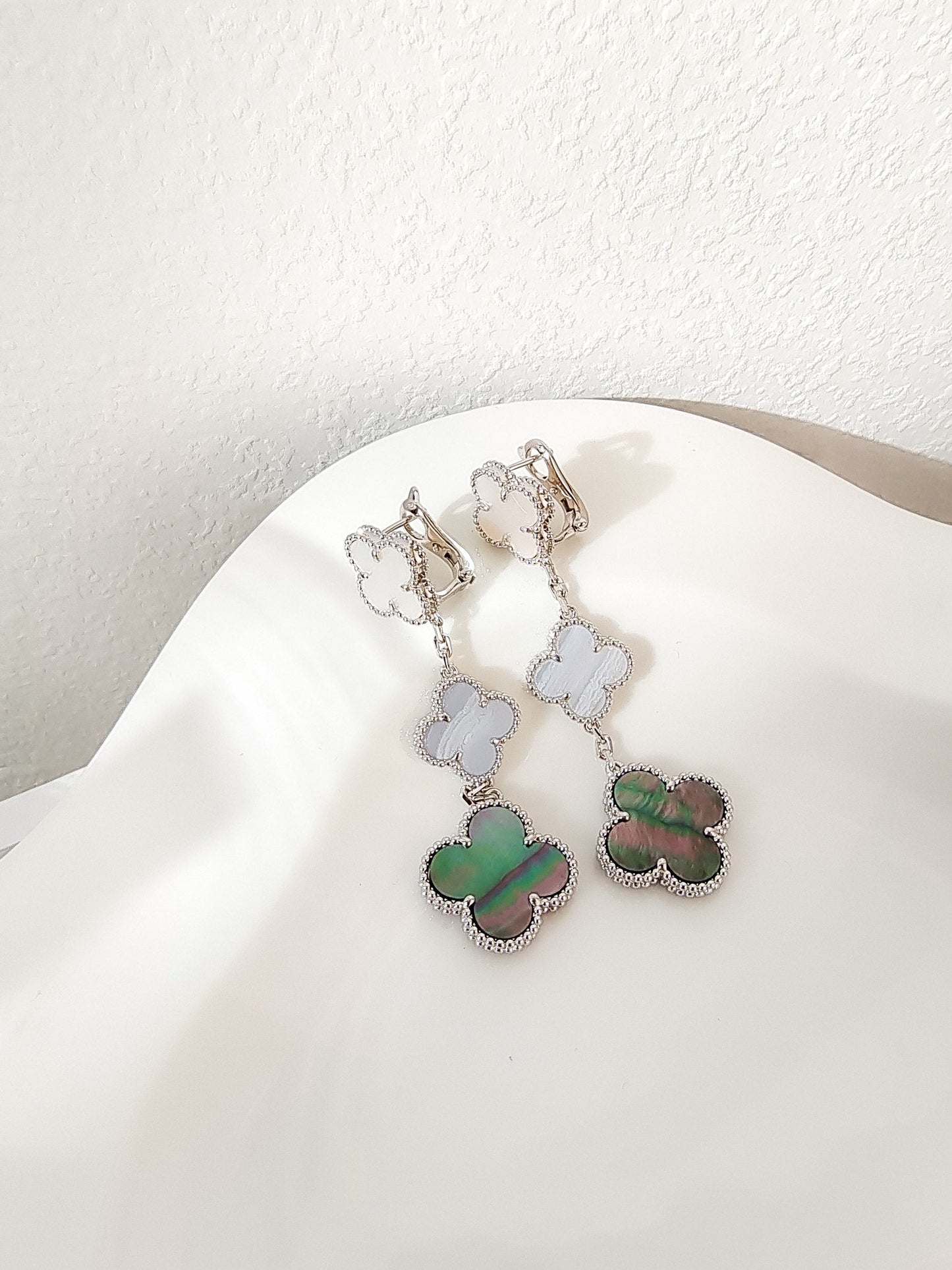 [Clara Jewels]CLOVER 3 MOTIFS CHALCEDONY DARK MOP SILVER EARRINGS