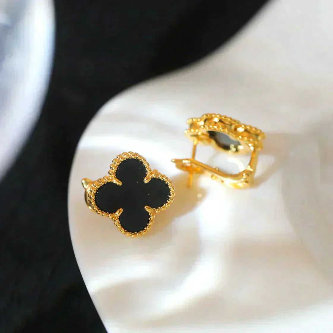 [Clara Jewels]CLOVER MEDIUM 1 MOTIFS  ONYX STUD EARRINGS
