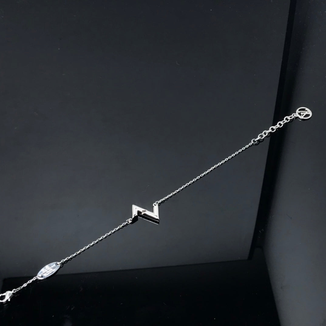 [Clara Jewels]VOLT LV LOGO BRACELET
