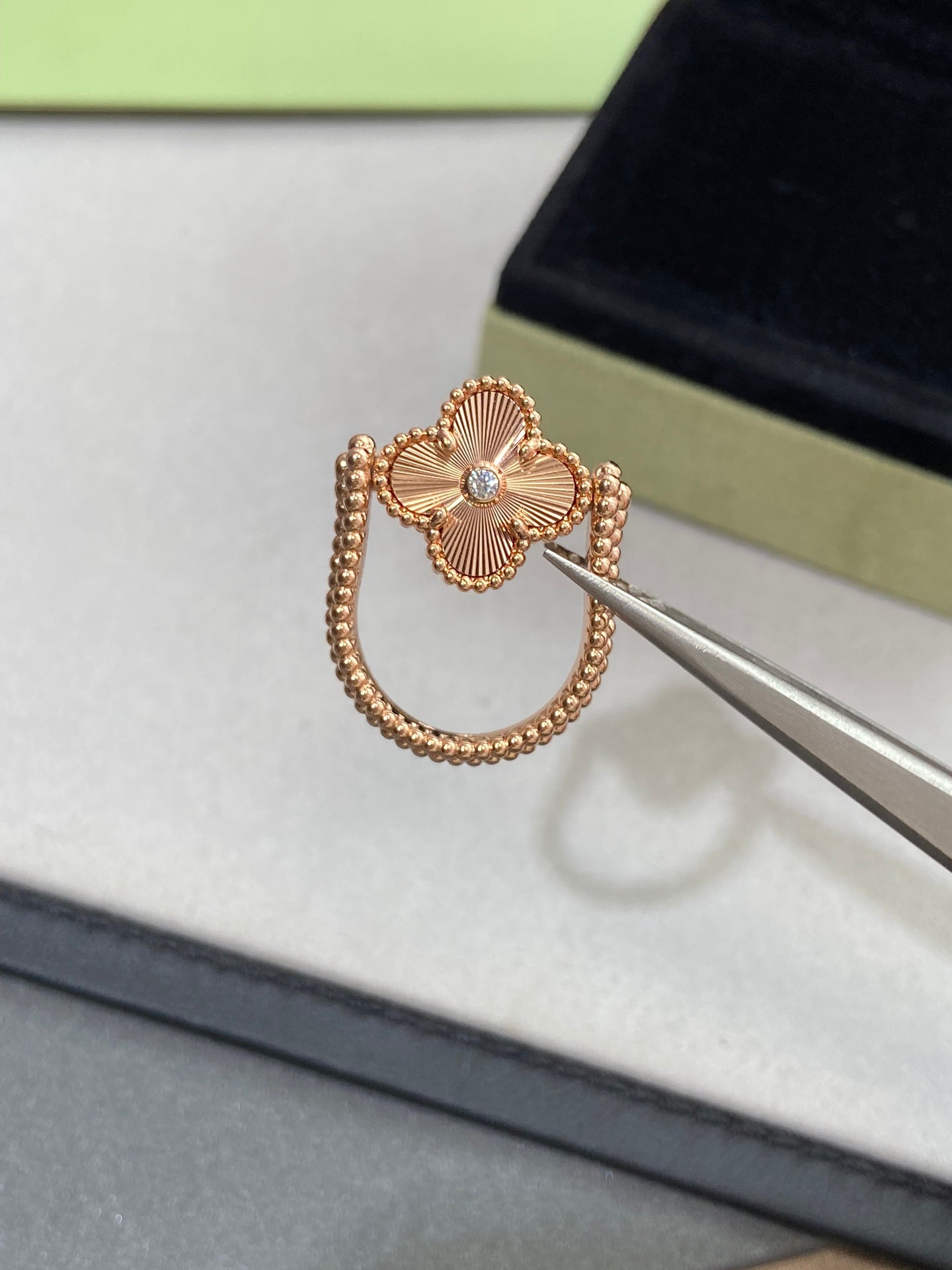 [Clara Jewels]CLOVER RIVERSIBLE PINK GOLD RING