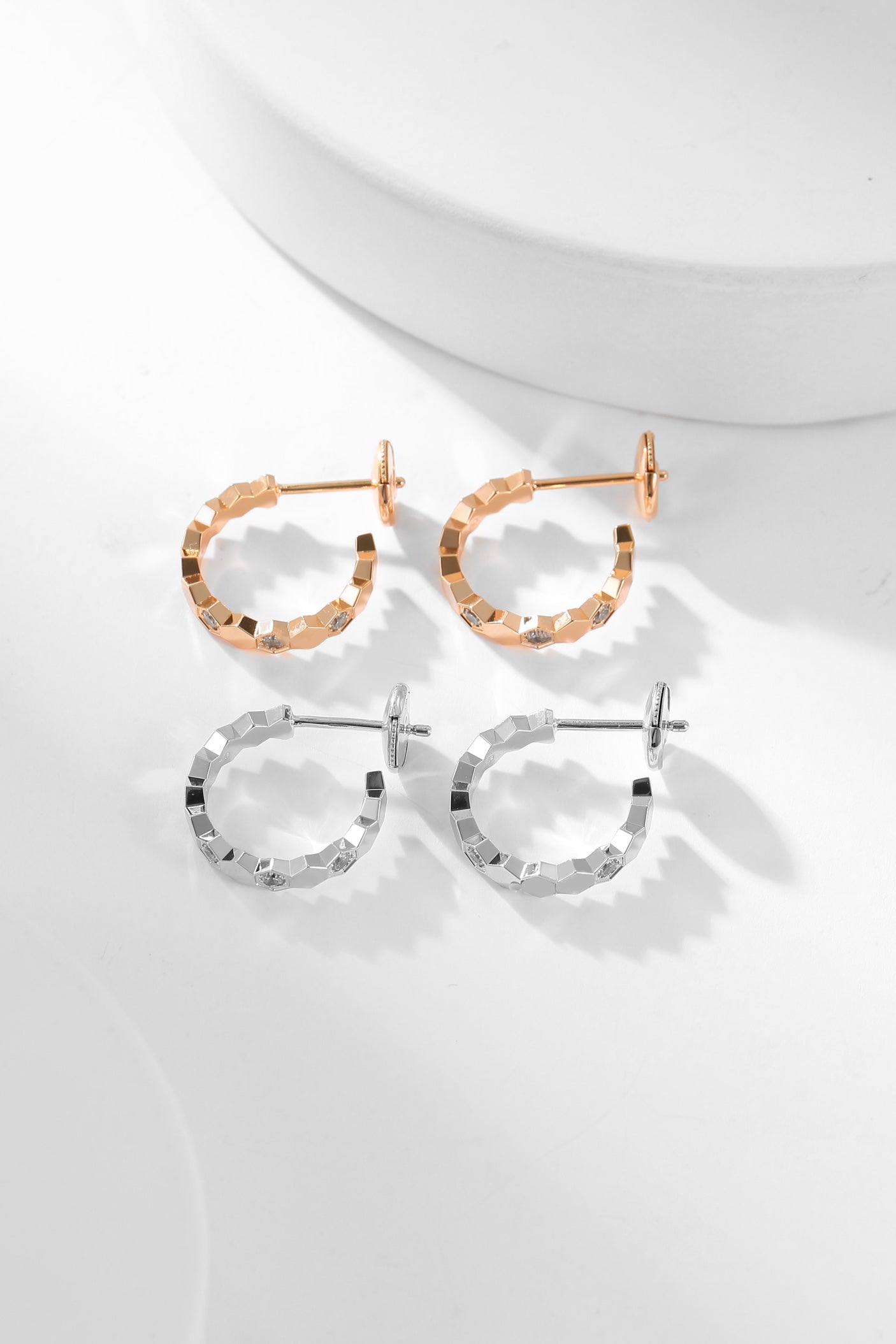 [Clara Jewels]BEE LOVE DIAMOND HOOP EARRINGS