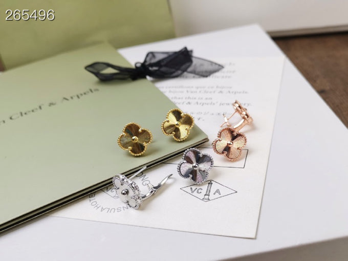 [Clara Jewels]CLOVER MEDIUM STUD EARRINGS
